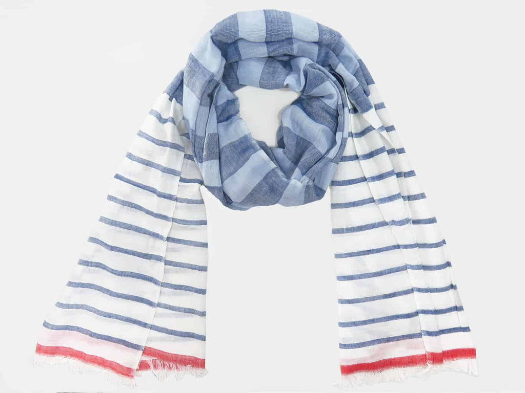 Modello - Sciarpe primaverili estive - sciarpa foulard a righe azzurre e rosse