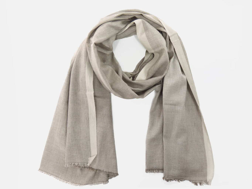 Modello - Sciarpe primaverili estive - sciarpa foulard in cotone color sabbia a righe