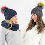 Cappello con pompon multi-color in ecopelliccia - Colombo Milano 1911 - indossati