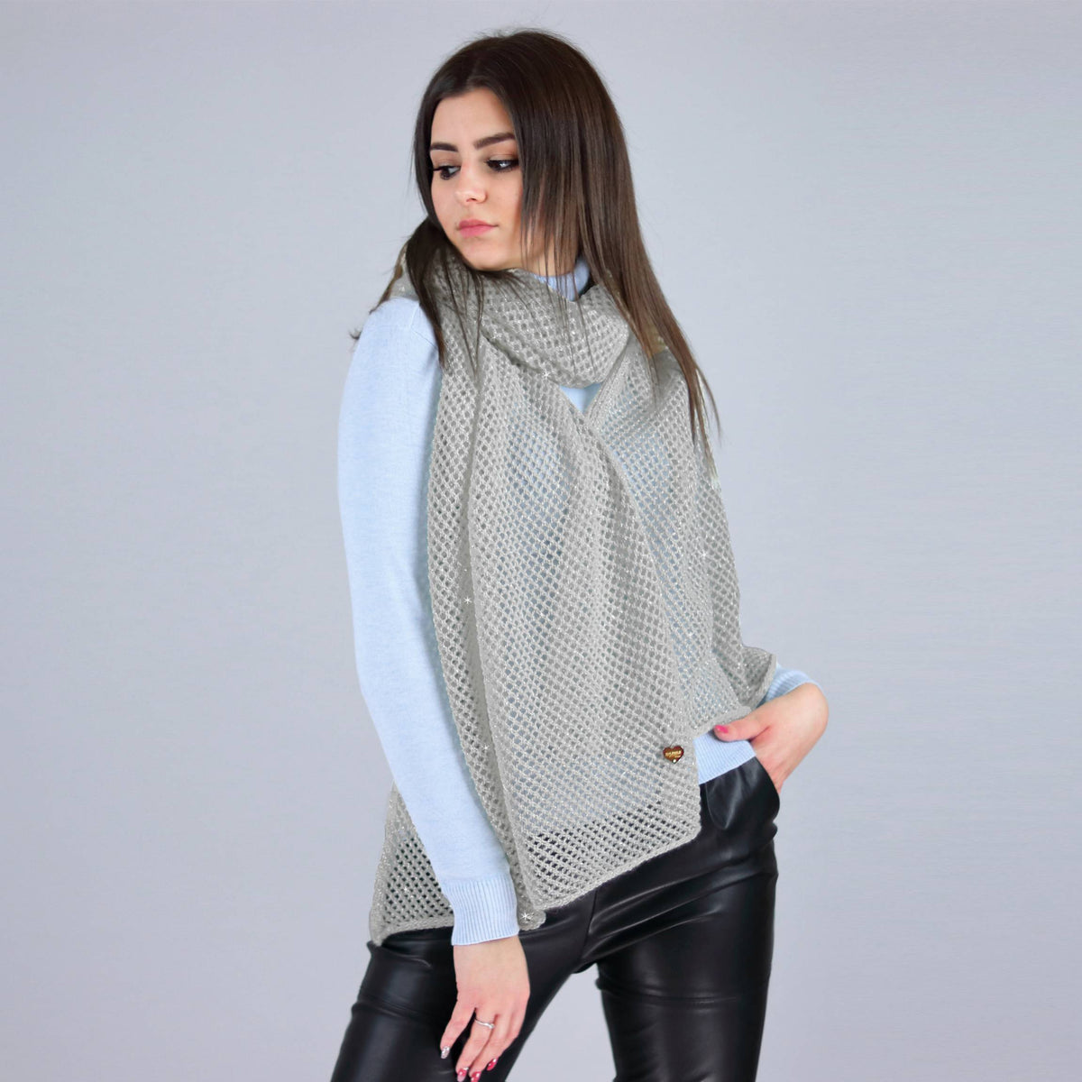 Stola traforata con lurex - Made in Italy - grigia