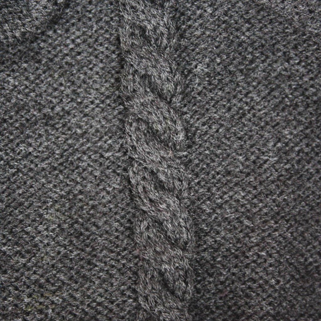 Cappello e scaldacollo con treccia centrale