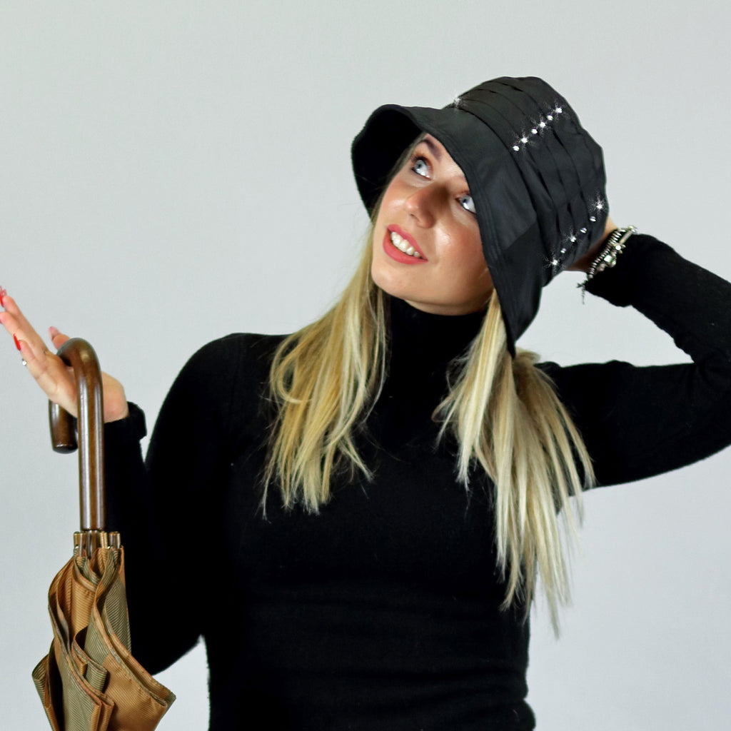 Cappello da pioggia con strass