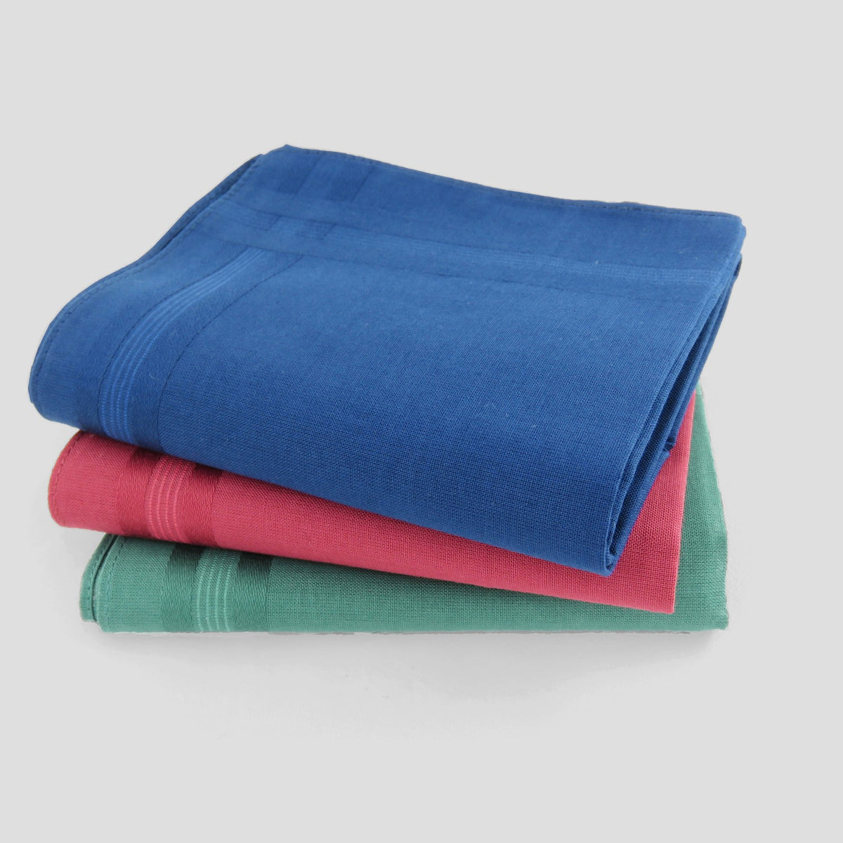 Varianti - Pastello - fazzoletti di cotone da uomo tinta unita in 3 diverse varianti scure.