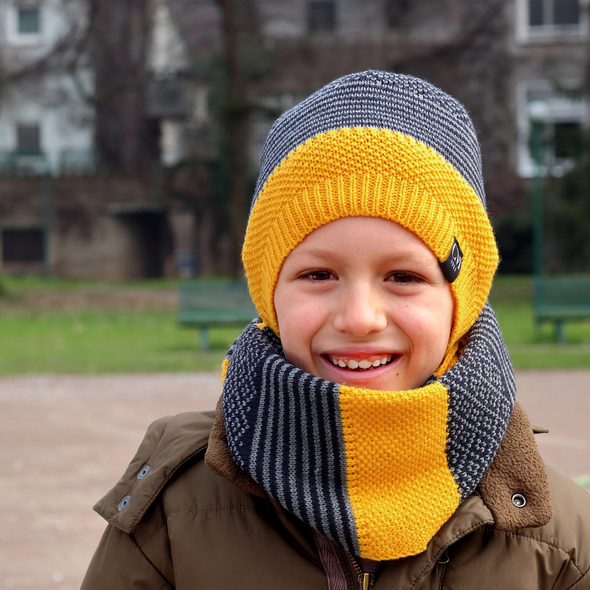 Cappello e sciarpa bimbo patchwork - 6/11a modello