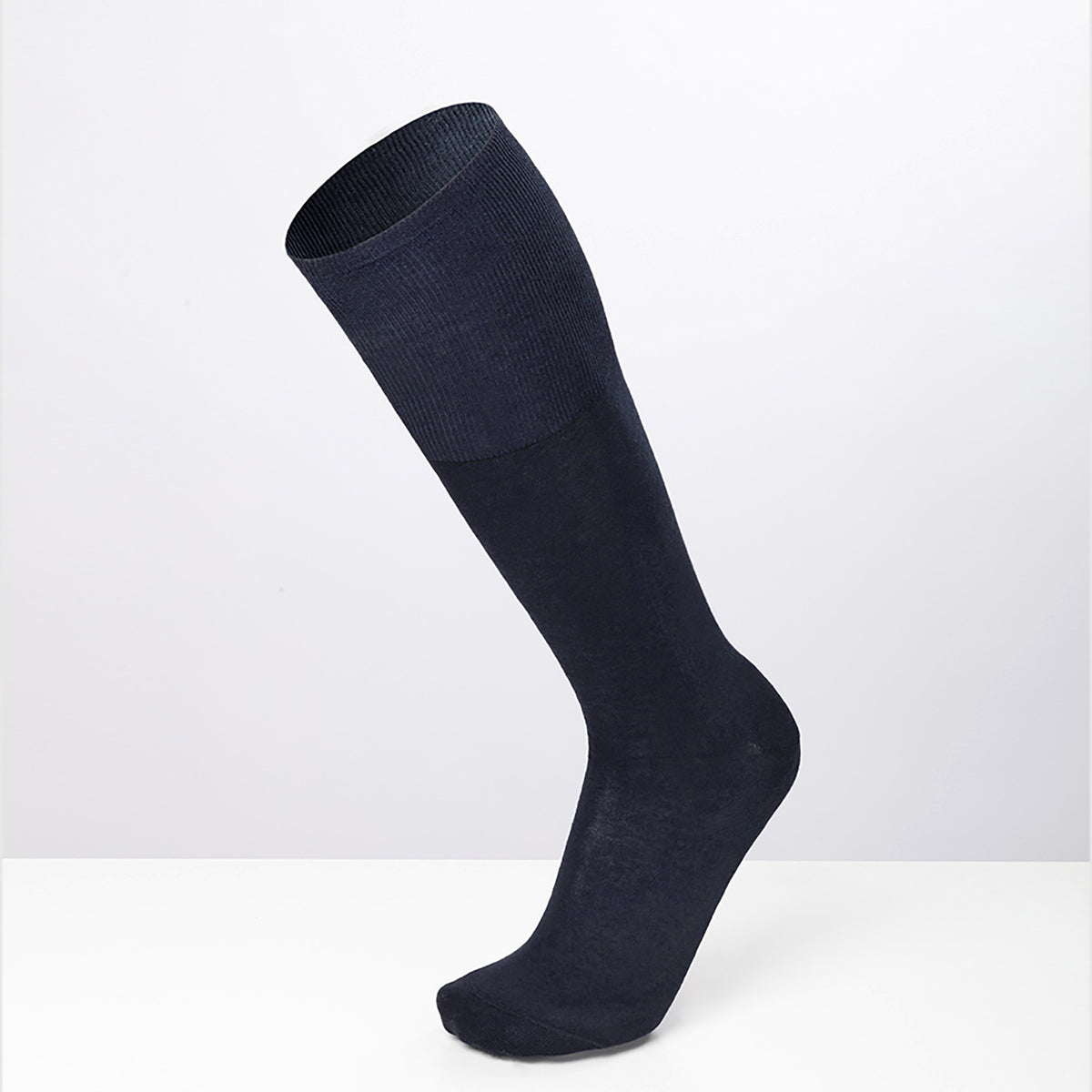 Calze lunghe Warm cotton - cotone climatizzato - Colombo Milano 1911 - indossate blu