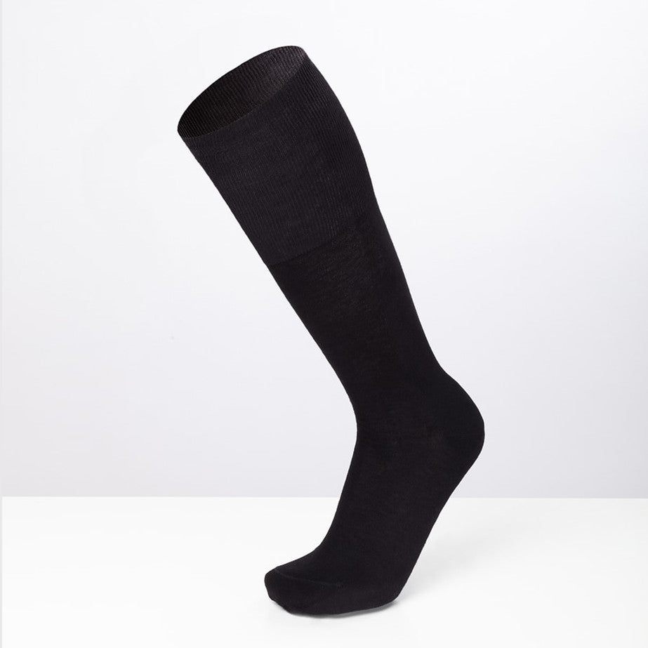 Calze lunghe in lana fine elasticizzata - Colombo Milano 1911 - nero indossata