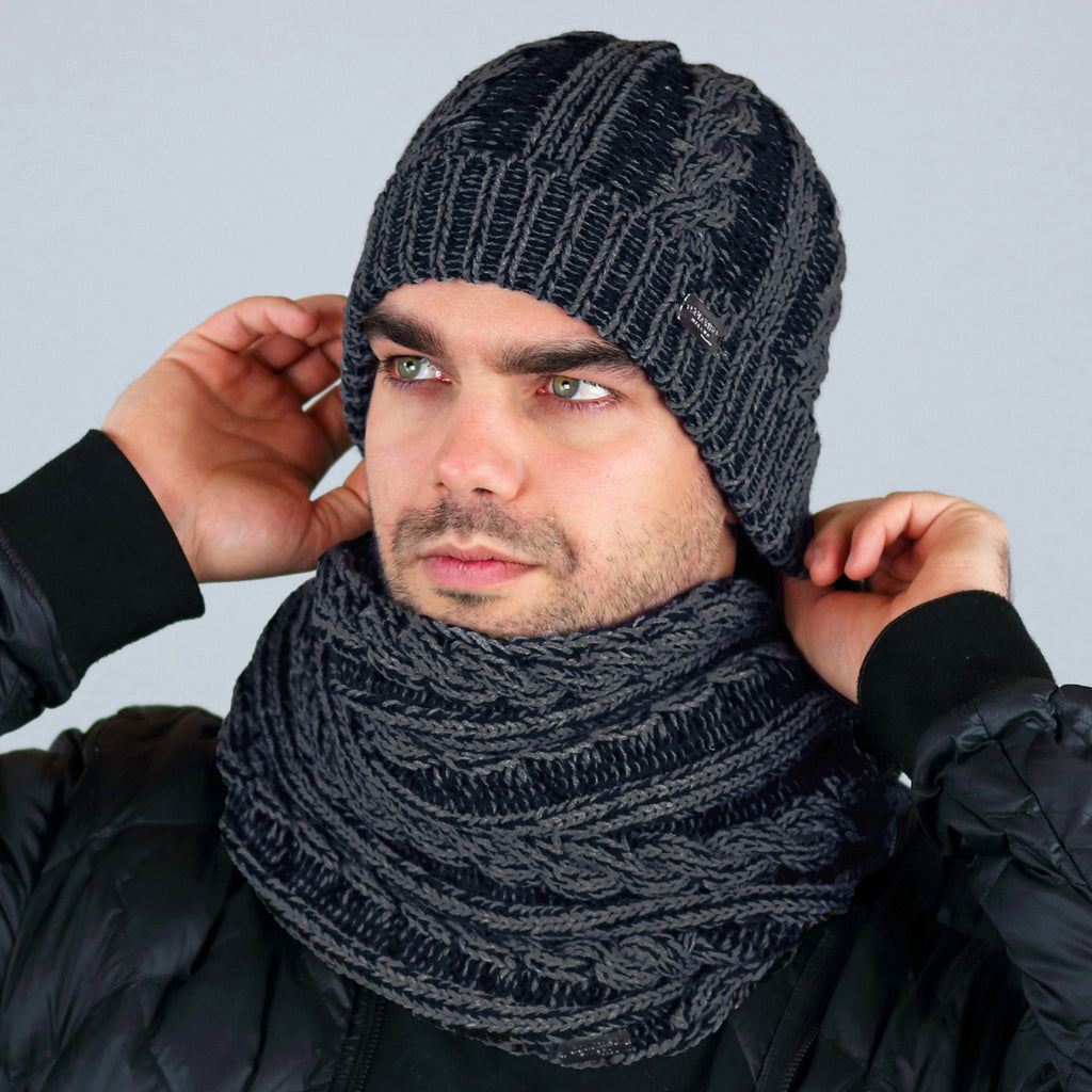 Cappello e sciarpa bicolor a trecce da uomo - blu