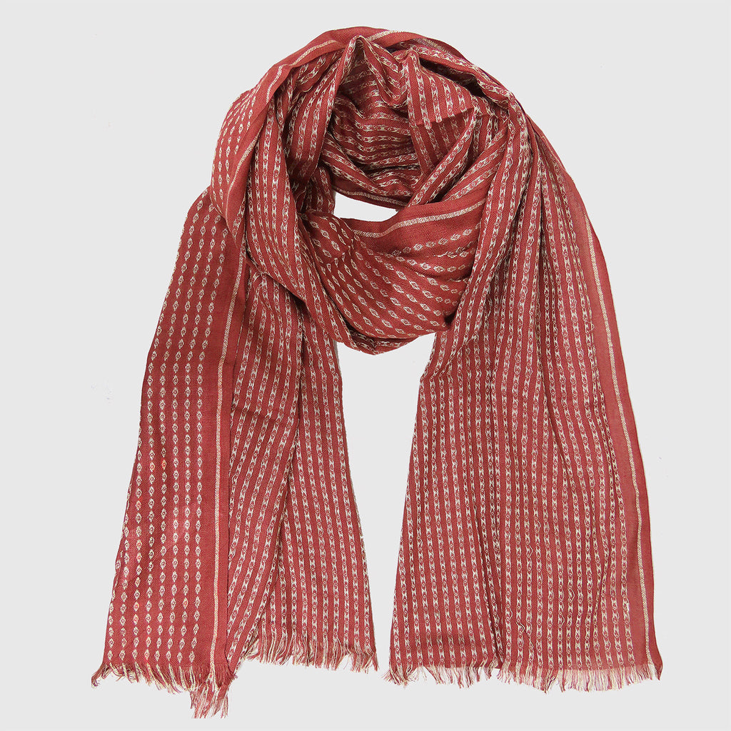Sciarpa in viscosa jacquard con lurex in pochette regalo mattone