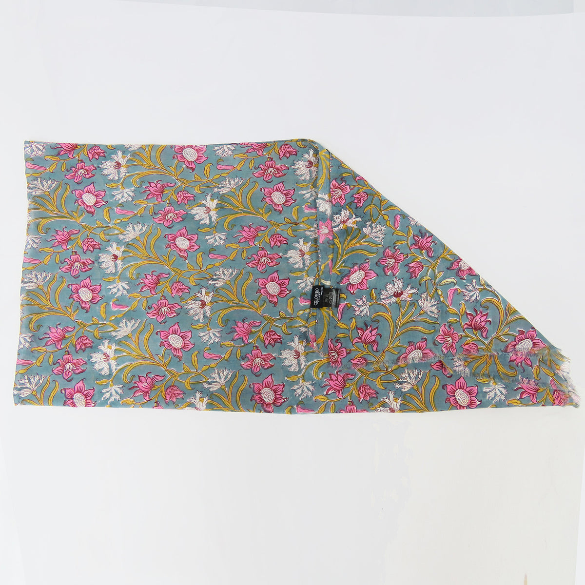 Sciarpa-pareo salvia in cotone biologico stampa liberty flat lay