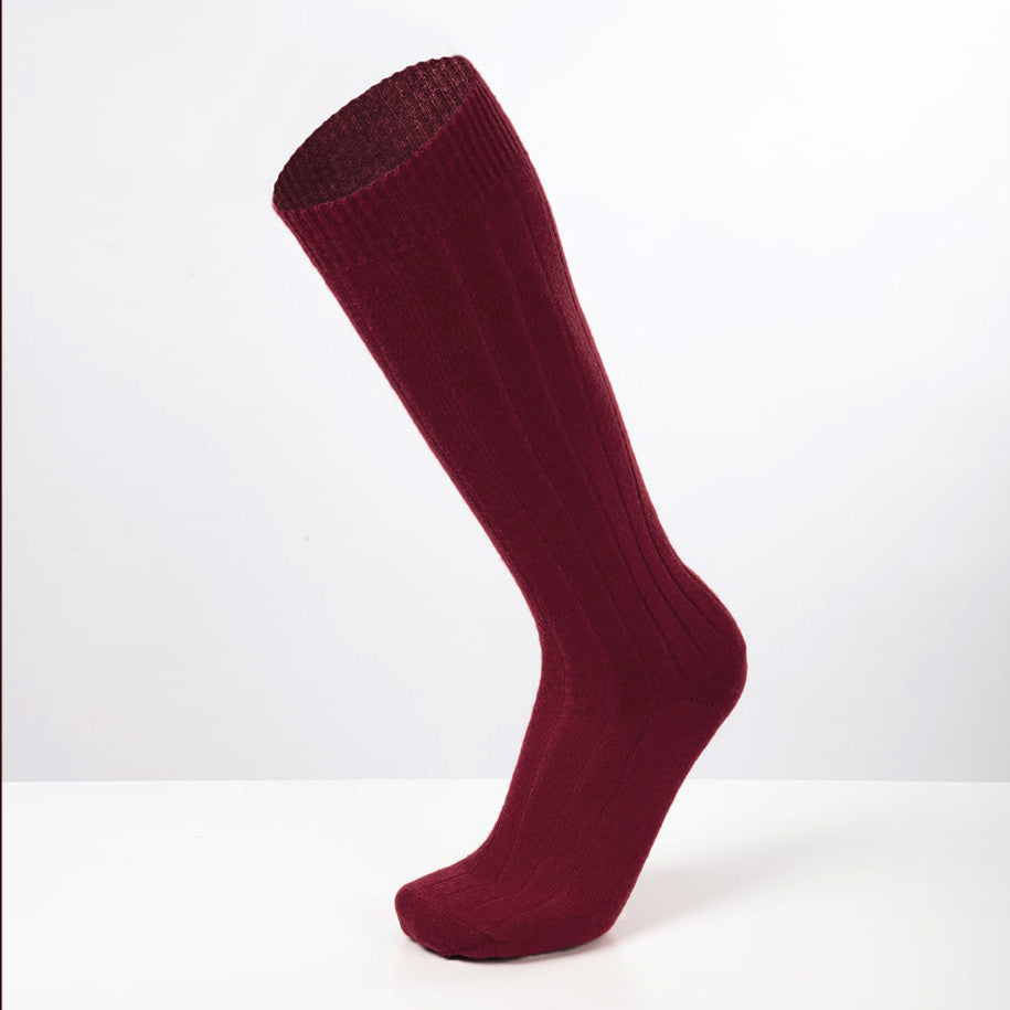 Calze lunghe a costa in Cashmere - Colombo Milano 1911 - bordeaux indossata