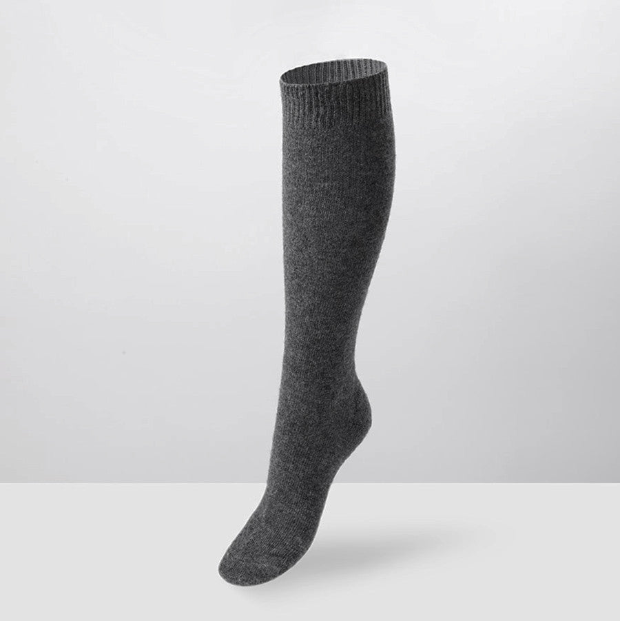 Calze da donna lunghe in caldo Cashmere antracite indossate
