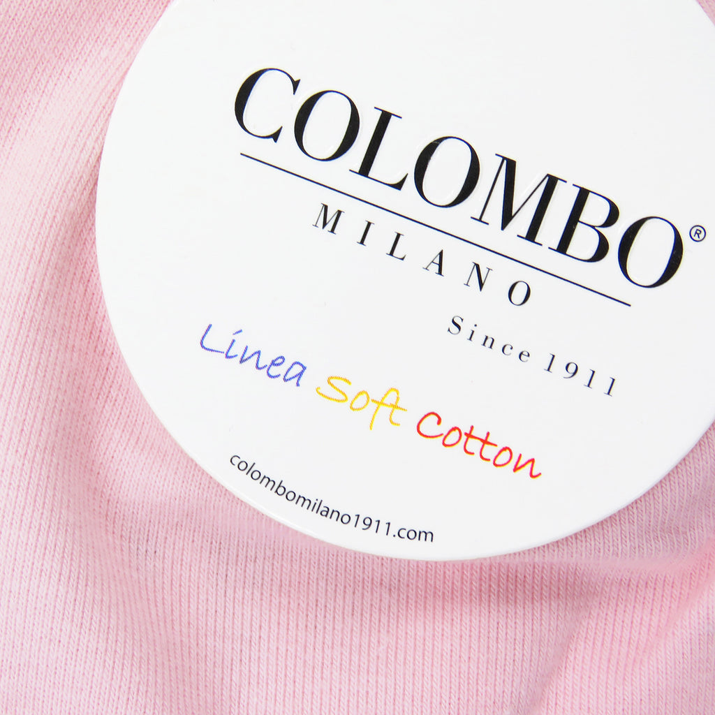 Cappello neonato rosa in cotone con nome ricamato dettaglio