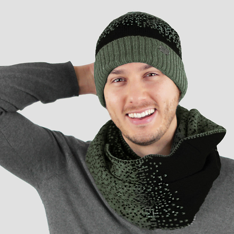 Set di cappello e sciarpa effetto pixel