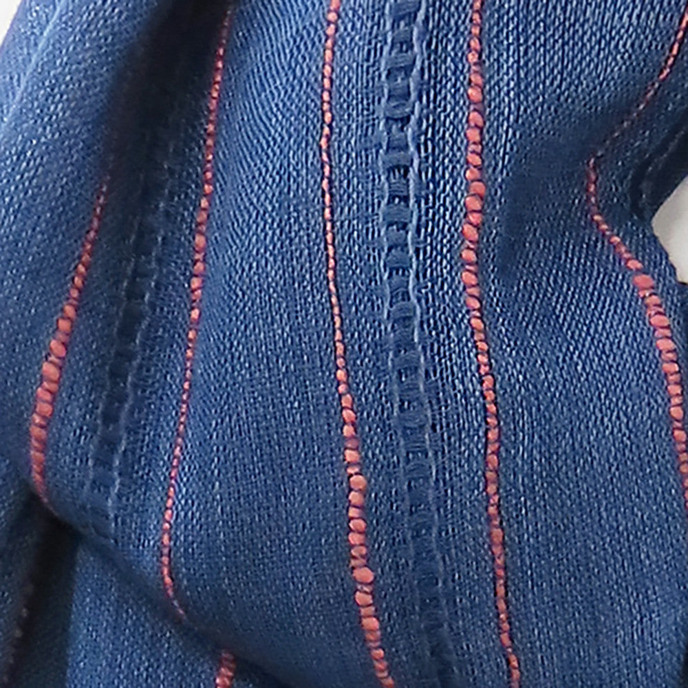 Sciarpa bluette in viscosa traforata con fili color ruggine dettagli