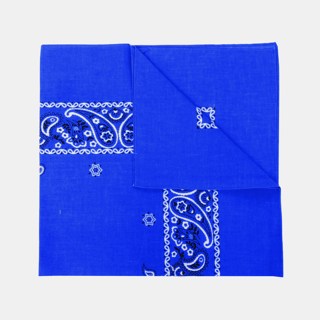 Bandana colorata “PAISLEY” con stampa cachemire - blu elettrico piegata