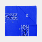 Bandana colorata “PAISLEY” con stampa cachemire - blu elettrico piegata
