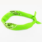 Bandana in cotone con stampa cachemire - VERDE ACIDO arrotolata