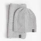 Cappello e sciarpa ad anello fantasia intrecciata