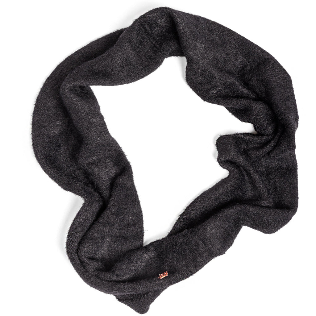 Cappello e sciarpa ad anello nero pelosi sciarpa