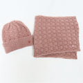 Cappello e sciarpa ad anello rosa antico
