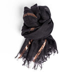 Sciarpa con frange e riga lurex bronzo in scatola regalo nera