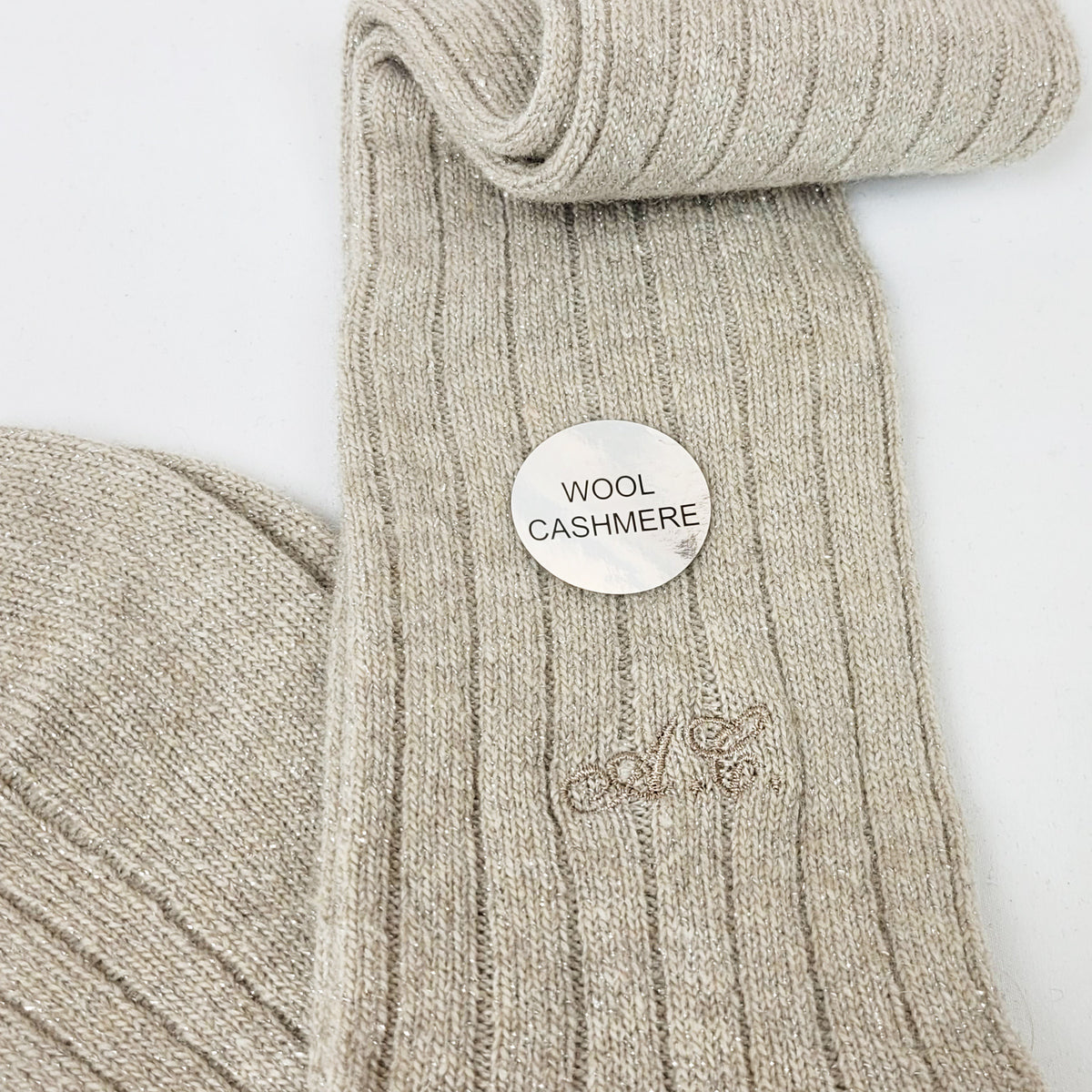 Calze sabbia lunghe in Cashmere con lurex argento con iniziali dettaglio