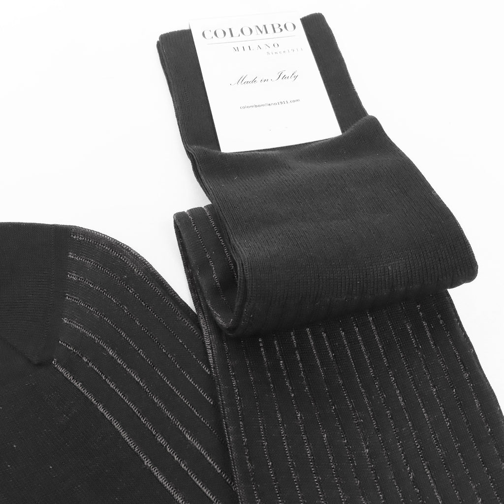 Calza lunga a coste in filo di scozia bicolor nero-grigio dettaglio