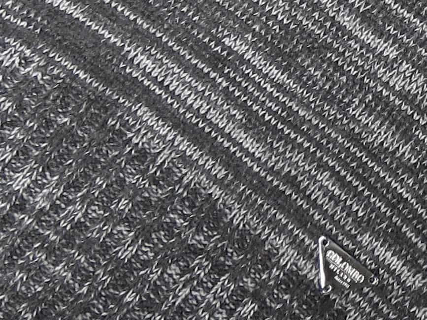 Dettaglio - sciarpa uomo - sciarpa tricot bicolore con lavorazione a filato ritorto