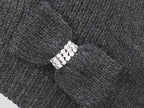 Dettaglio - berretto donna - cappello tricot con fiocco a maglia con strass