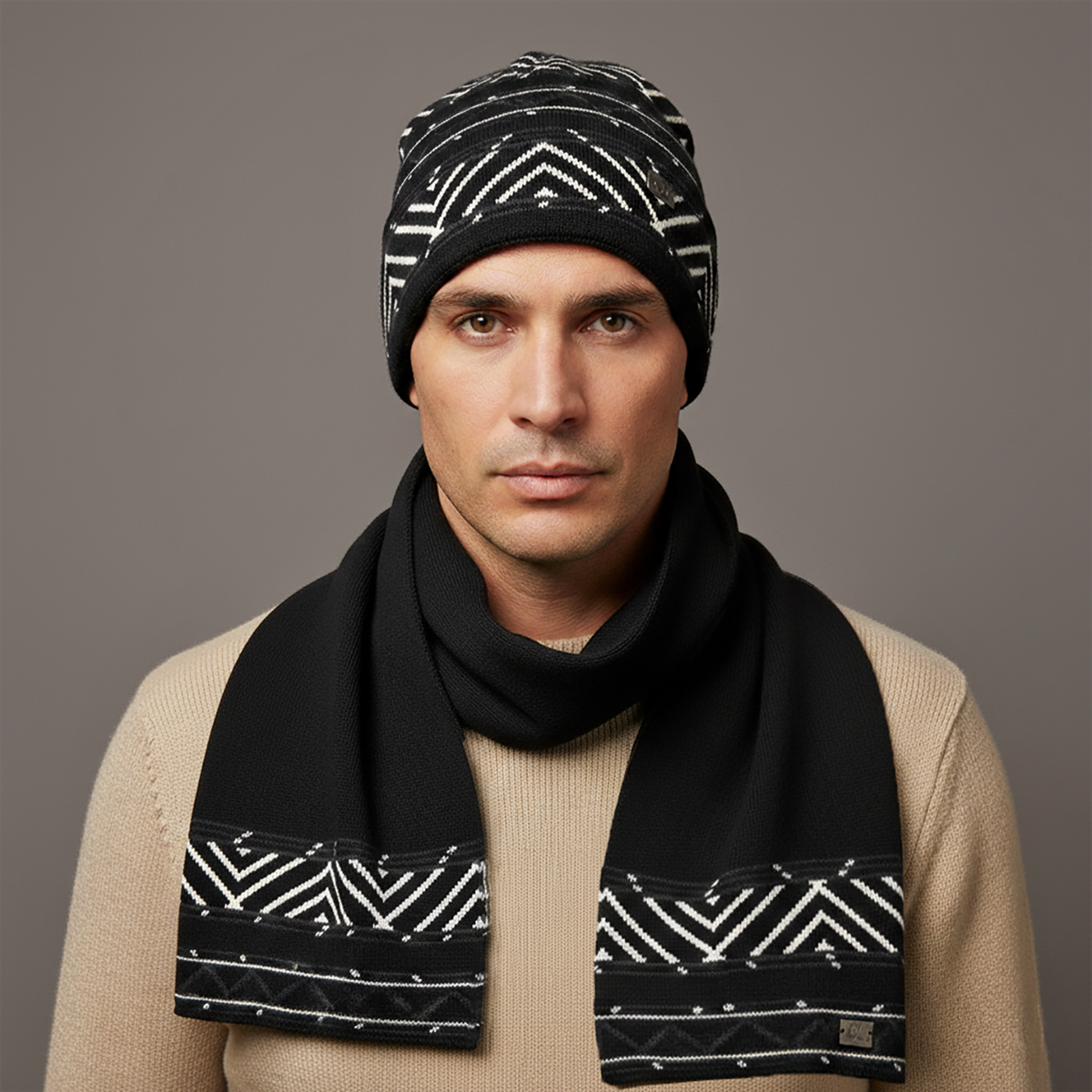 Cappello e sciarpa morbidi jacquard fantasia modello