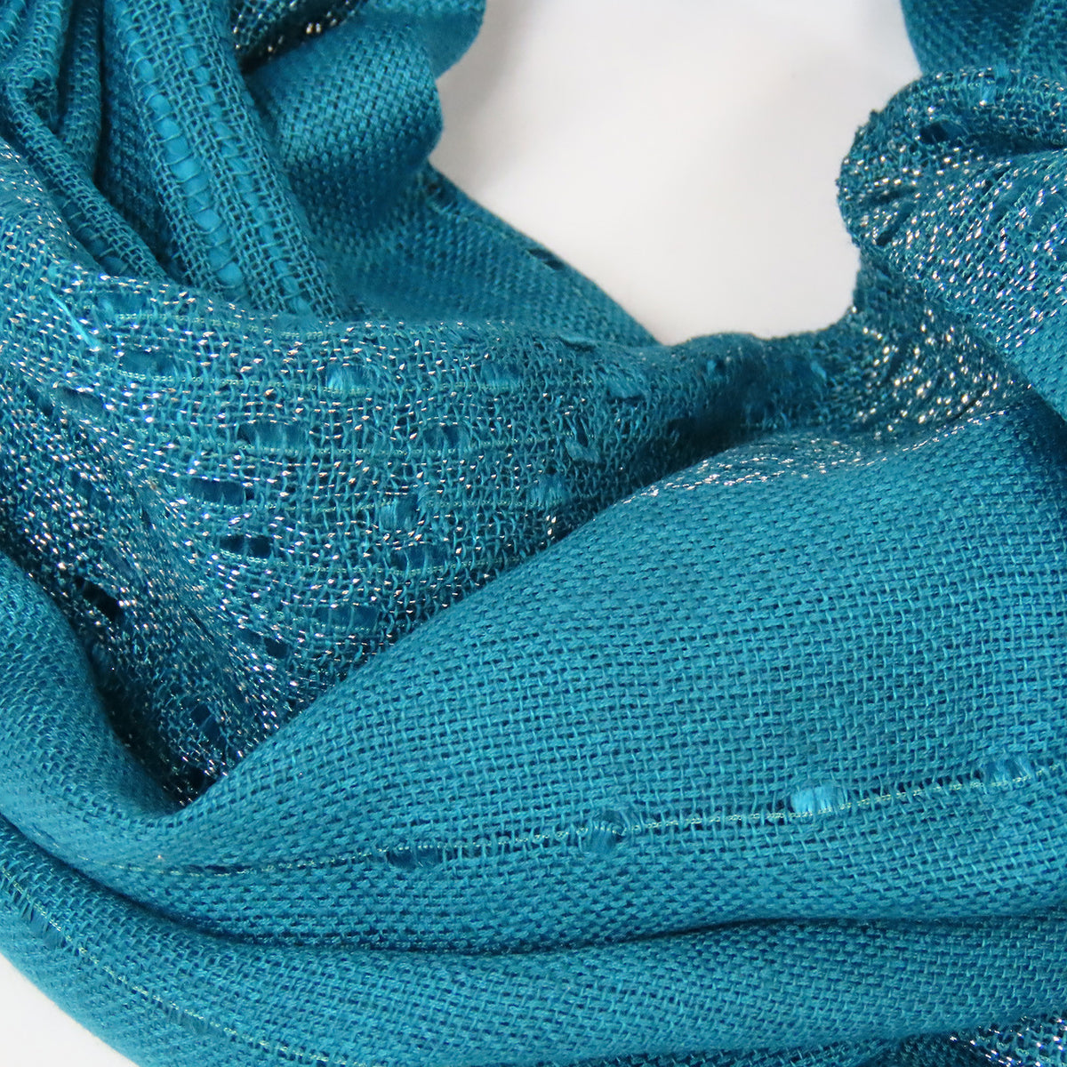 Sciarpa in viscosa con paillettes e lurex in scatola