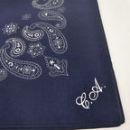 Bandana in cotone blu stampa cachemire - con ricamo personalizzato dettaglio