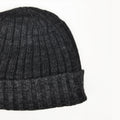 Cappello in cashmere a coste antracite - Made in Italy zoom