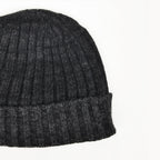 Cappello in cashmere a coste antracite - Made in Italy zoom