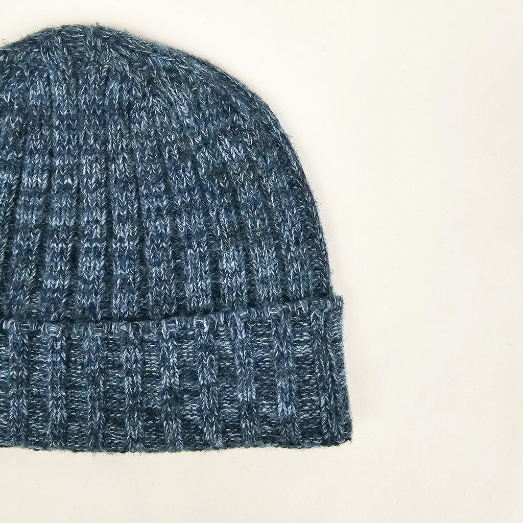 Cappello in cashmere a coste blu melange - Made in Italy zoom