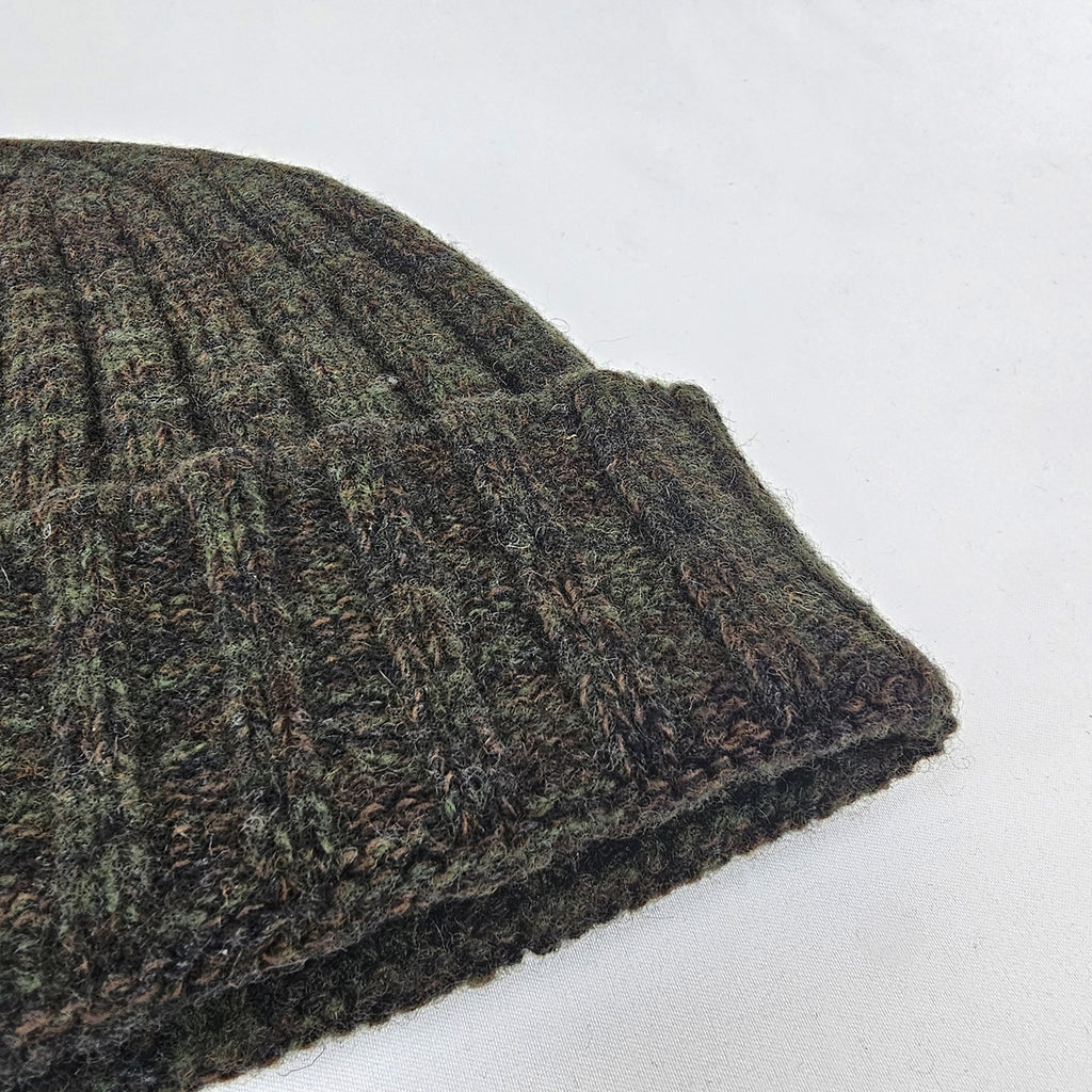 Cappello in cashmere a coste verde militare - Made in Italy dettaglio