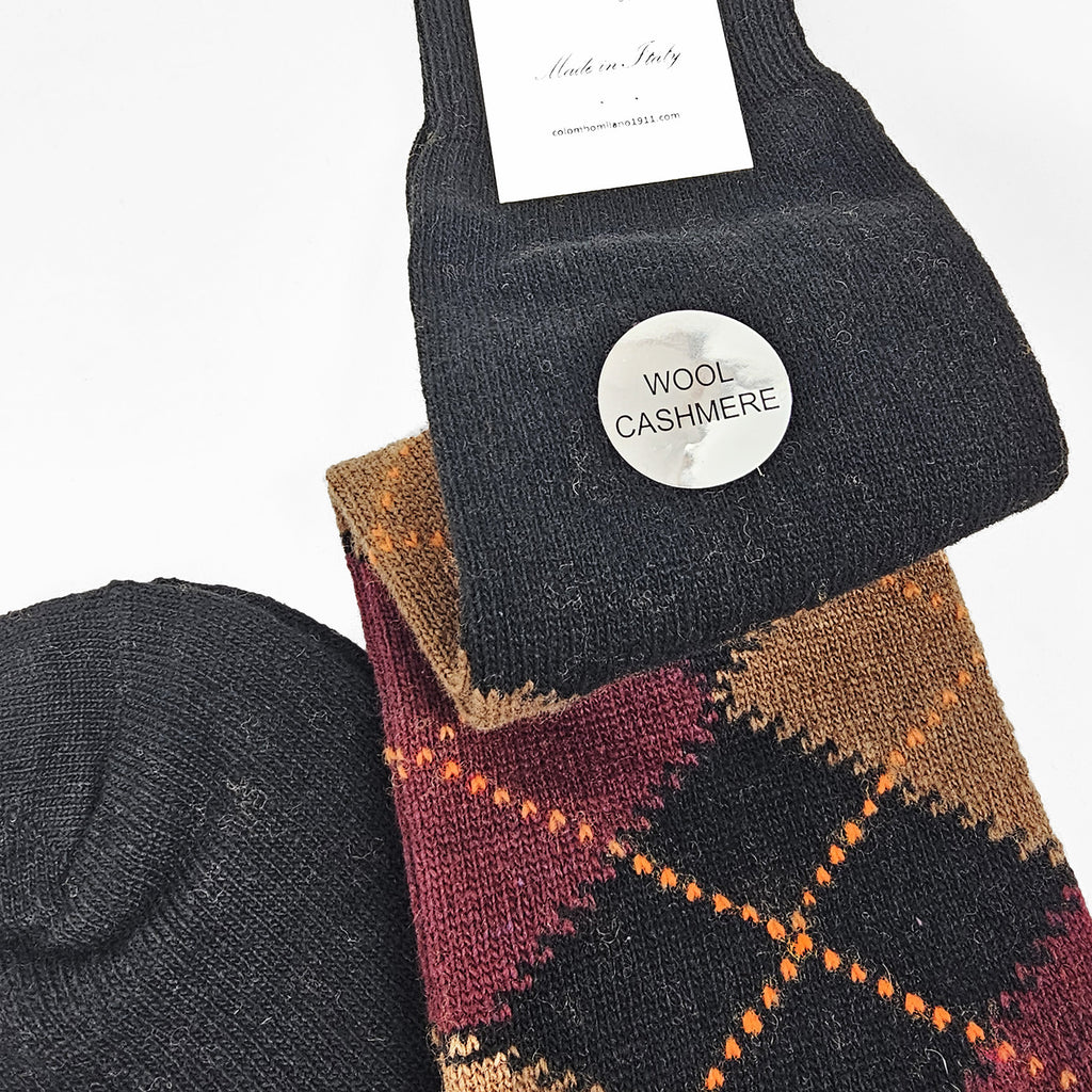 Calze lunghe a rombi in Cashmere colori scuri nero dettaglio
