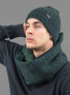 Cappello e sciarpa da uomo motivi geometrici