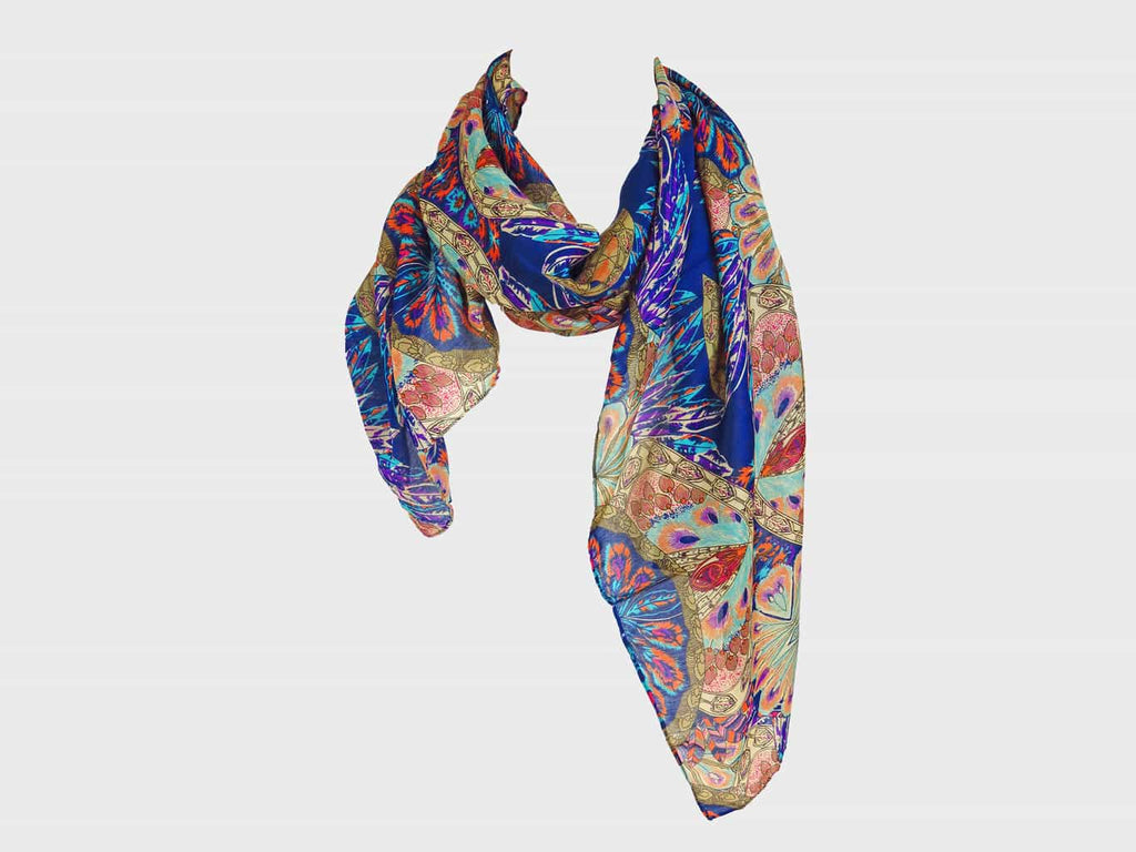 modello - Sciarpa leggera etnica multicolor da donna